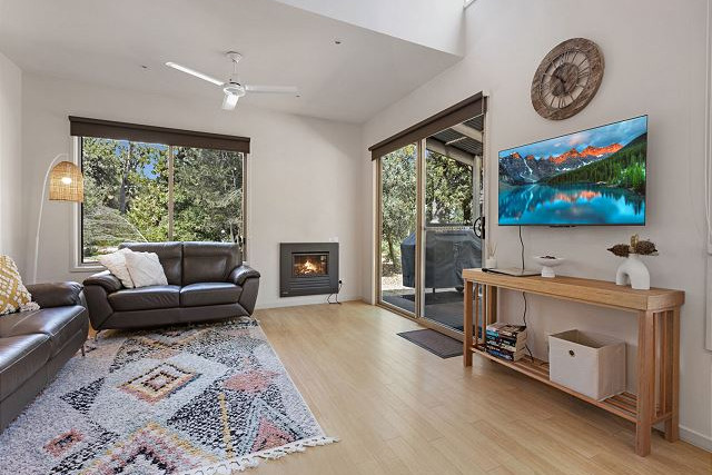 Beluga - Waterfront Retreat
